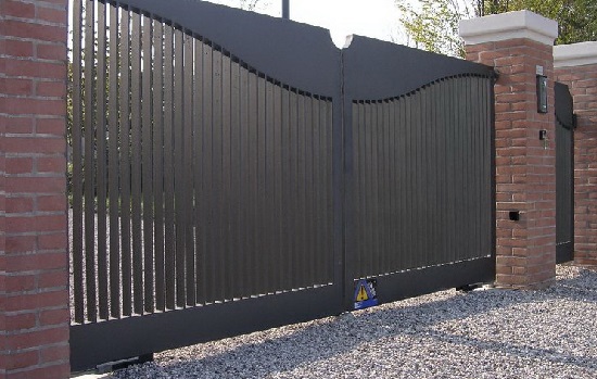 Купить новые ворота Абакан откатные в Муравленко по цене от 84336 руб